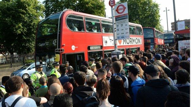 Bus queues