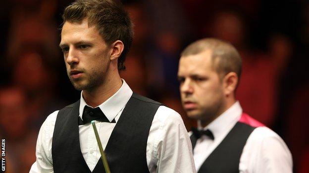 Judd Trump and Barry Hawkins