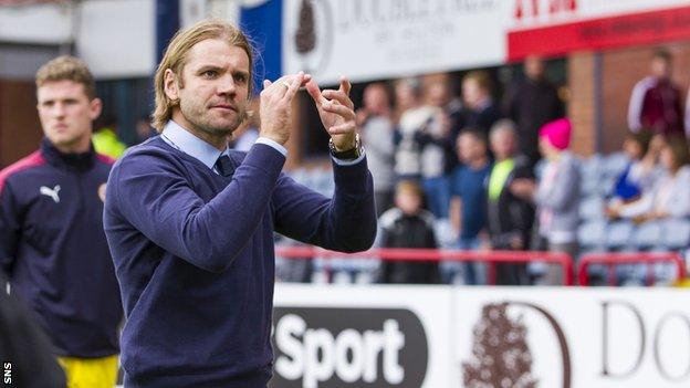 Hearts head coach Robbie Neilson