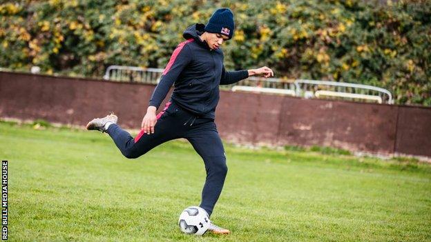 Trent Alexander-Arnold practising crossing