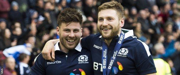 Ali Price, Finn Russell