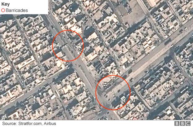 Satellite image showing barricades west of Highway 1, Mosul