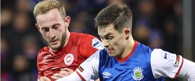 Jordan Stewart and John Herron both went close in the first half