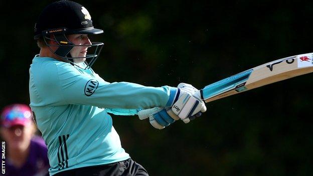 Lizelle Lee batting for Surrey Stars