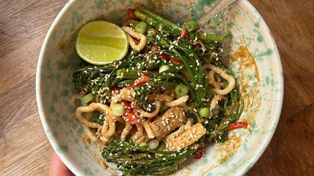 Tahini tofu udon