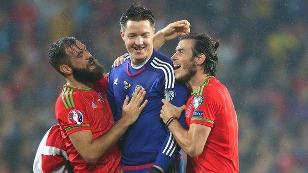 Joe Ledley, Wayne Hennessey, Gareth Bale