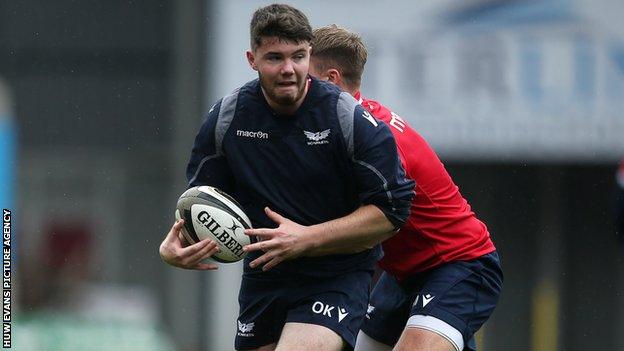 Osian Knott scored two tries for Wales Under-20s against Ireland during the 2020 Six Nations campaign