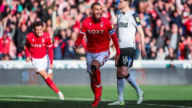 Lewis Grabban scores