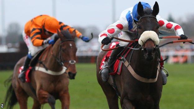 Thistlecrack and Clan des Obeaux battle to the line