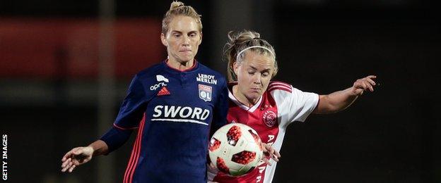 Jess Fishlock playing for Lyon