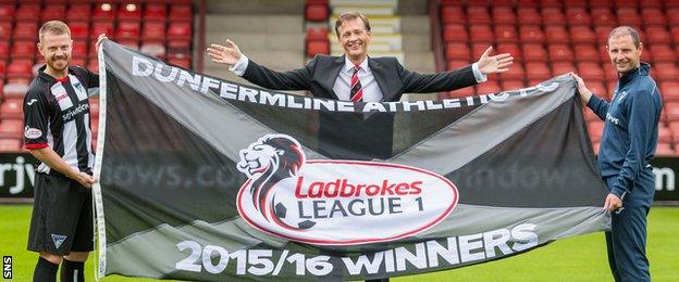 Dunfermline captain Andy Geggan, chairman