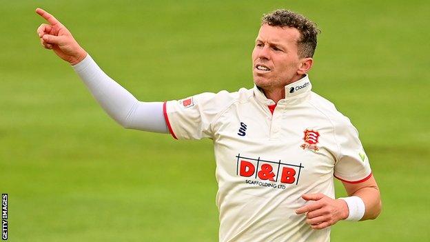 Peter Siddle celebrates taking a wicket for Essex