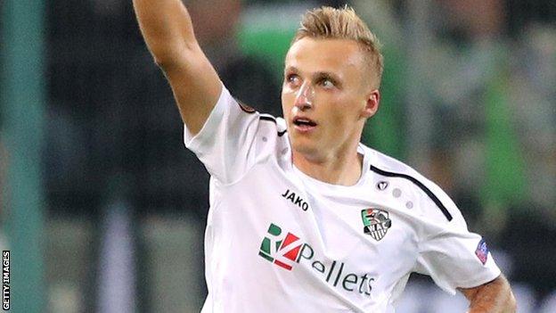 Marcel Ritzmaier in action for Wolfsberger AC