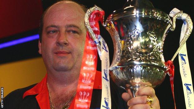 Ted Hankey with the BDO World Championship trophy