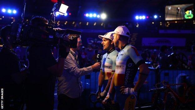 Defending champions Moreno de Pauw and Kenny de Ketele lead