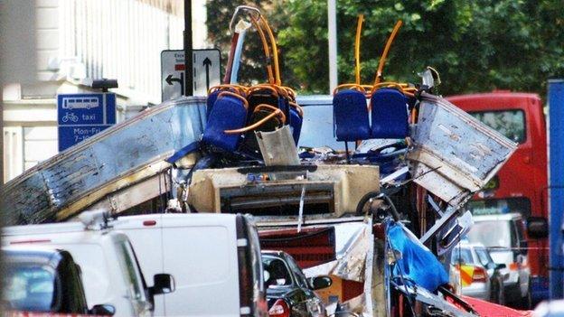 London bus bomb aftermath 7/7