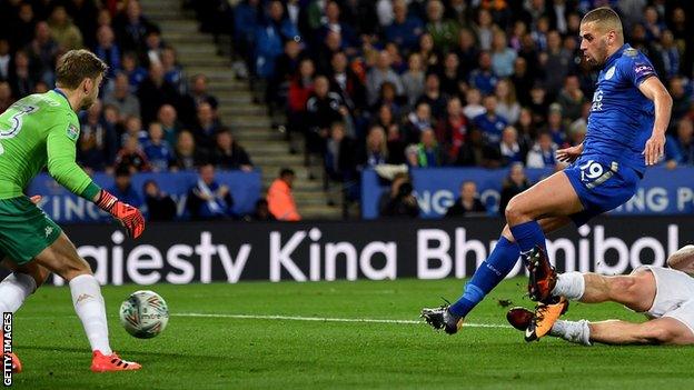 Islam Slimani scores Leicester winner