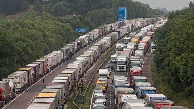 Lorries on M20