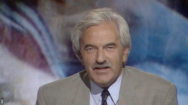 Des Lynam presenting Match of the Day in 1992