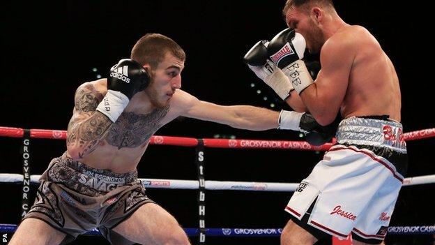 Sam Eggington fights Dan Evans