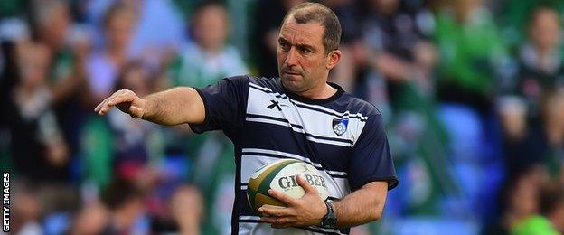 Bryan Redpath oversees a Yorkshire Carnegie warm-up