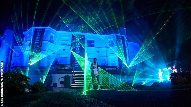 Jonas and Harper emerged to glitzy light shows for their ring walks at Matchroom's headquarters