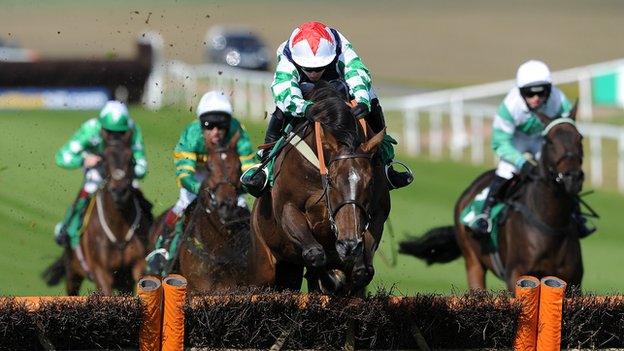 Potters Corner racing at Chepstow in 2015