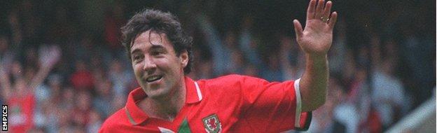 Dean Saunders