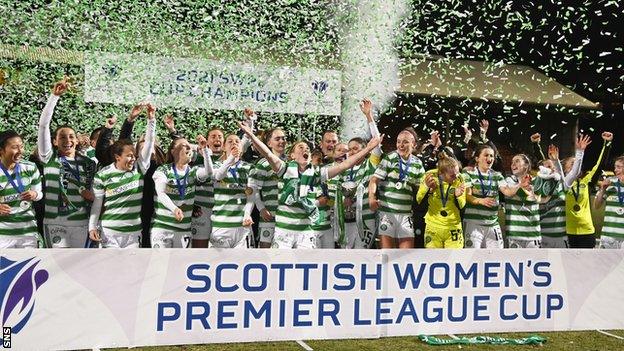 Celtic celebrate winning the SWPL Cup after beating Glasgow City at Firhill