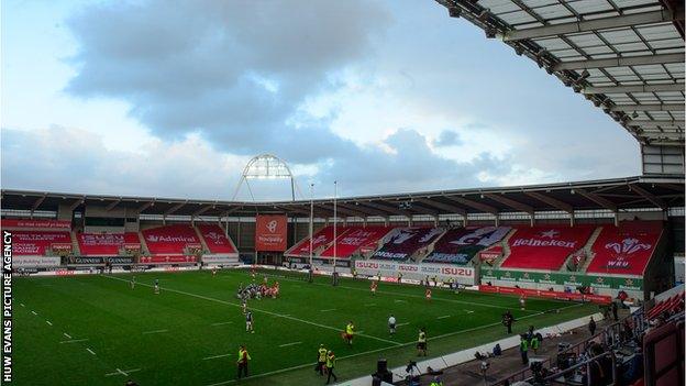 Wales play Scotland in an empty Parc y Scarlets in the 2020 Six Nations