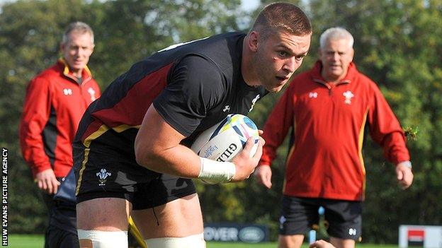 Wales flanker Dan Lydiate in training