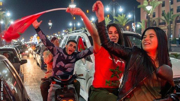 Moroccan fans celebrate the country's 2018 World Cup qualification