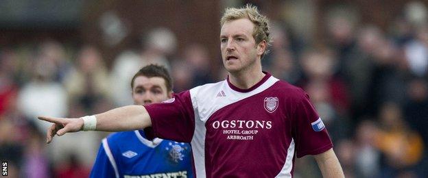 Brian Kerr in action for Arbroath against Rangers