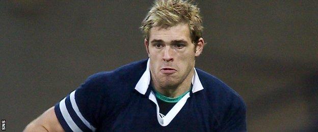 Sean Lamont in action for Scotland against Australia in November 2004