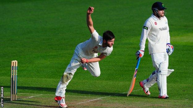 Matt Taylor bowls for Gloucestershire