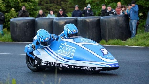 Crowe brothers in qualifying