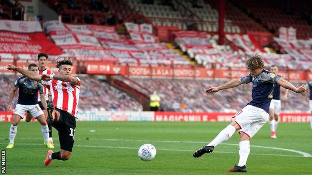 Callum Styles scores for Barnsley