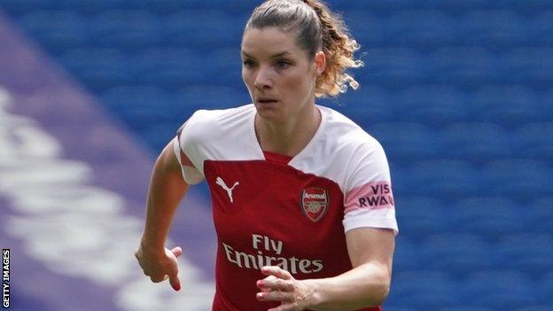 Dominique Bloodworth in action for Arsenal Women