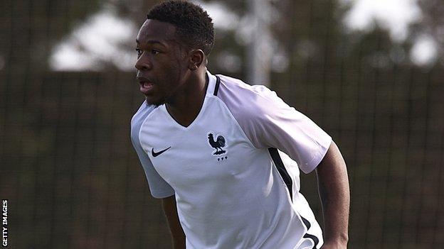 Jeando Fuchs in action for the France under-20 team