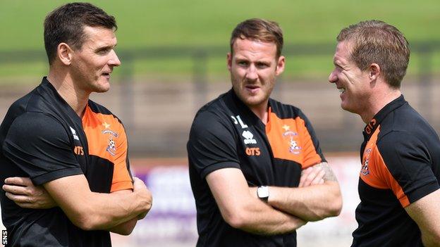 Lee McCulloch chats with Kilmarnock manager Gary Locke before Saturday's friendly against Berwick Rangers on Saturday