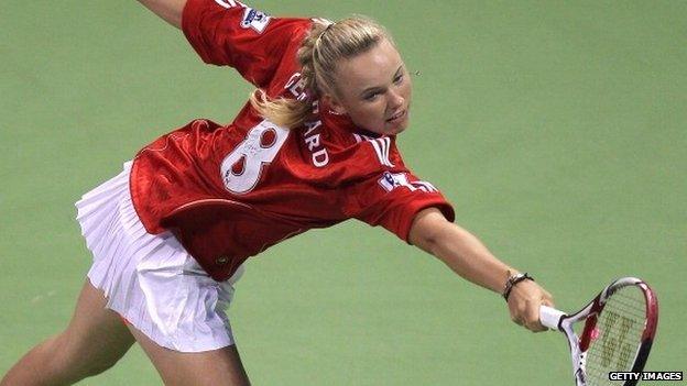 Caroline Wozniacki wore a Liverpool shirt at the 2011 Qatar Open