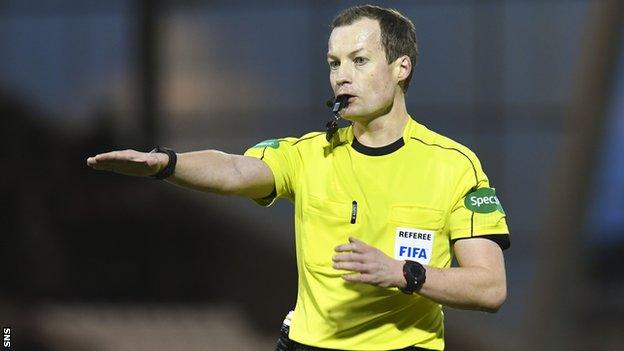 Referee Willie Collum