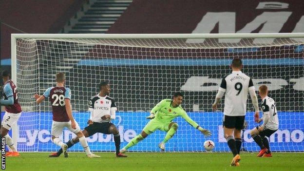 Tomas Soucek scores against Fulham