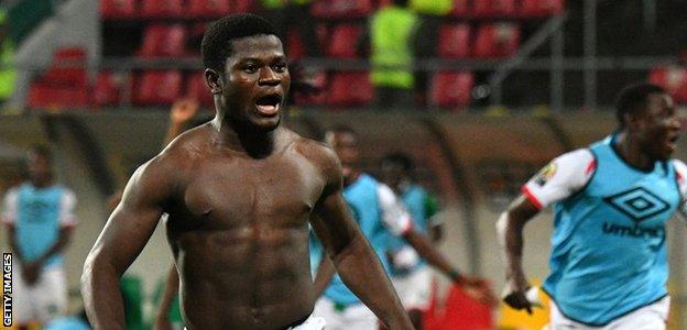 Ismahila Ouedraogo celebrates his penalty winner against Gabon