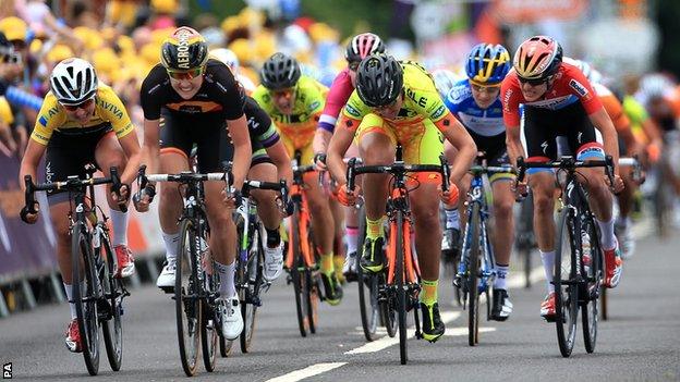 Germany's Lisa Brennauer, left, during the sprint finish