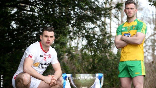 Patrick McBrearty (right) with Tyrone's Darren McCurry at the launch of the Football League in Belfast on Sunday