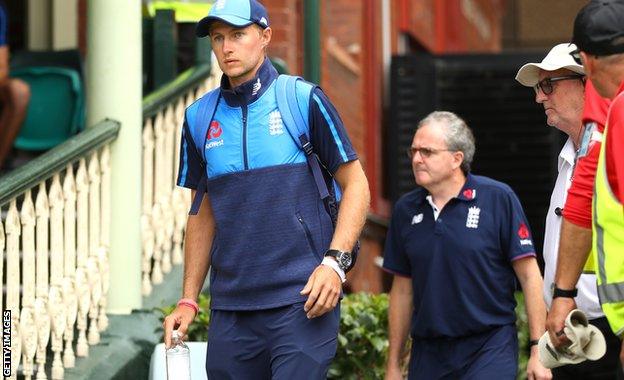 Joe Root arrives at the SCG