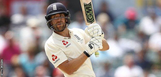 Dawid Malan bats