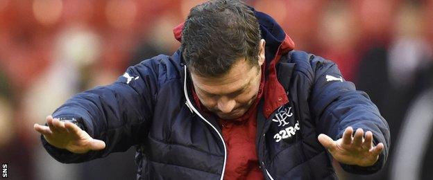 Rangers caretaker Graeme Murty pays tribute to the fans