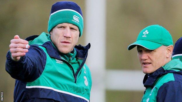 Ireland forwards coach Simon Easterby (left) with Joe Schmidt